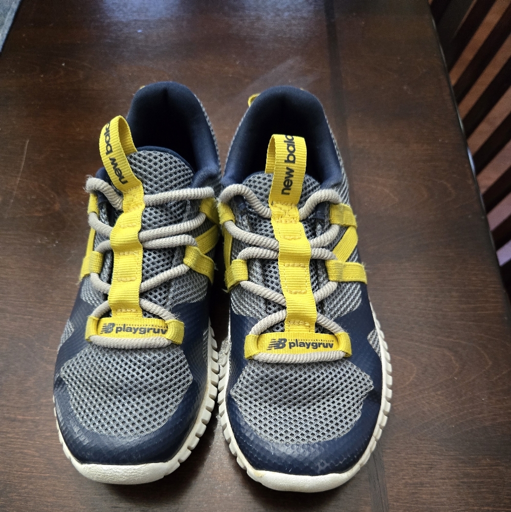 Boys sneakers